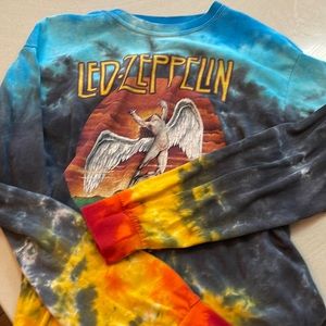 Led Zeppelin US Tour 1975 shirt. Fits small-medium
